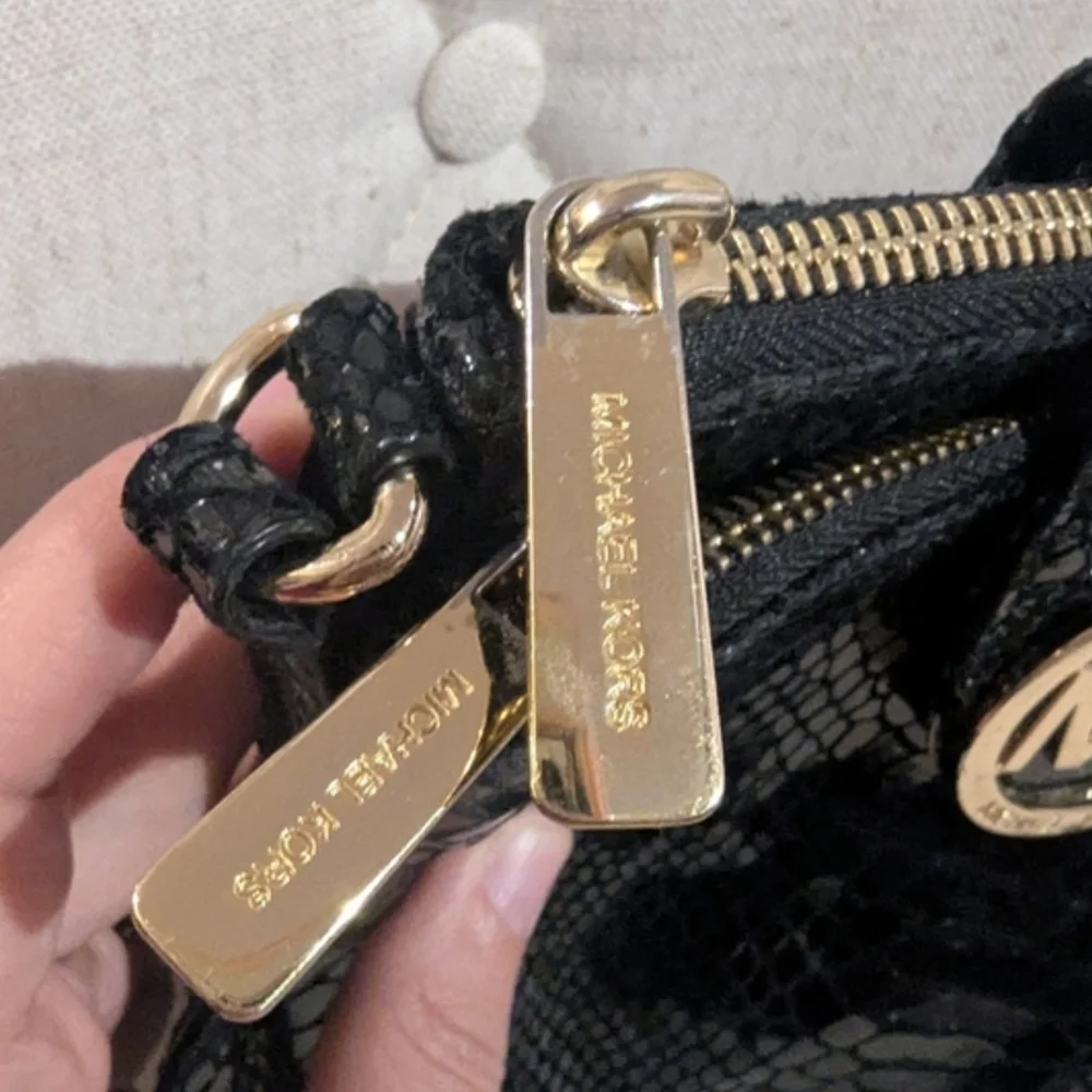 Michael Kors Snake-Embossed Crossbody Bag With Built-in Card Slots